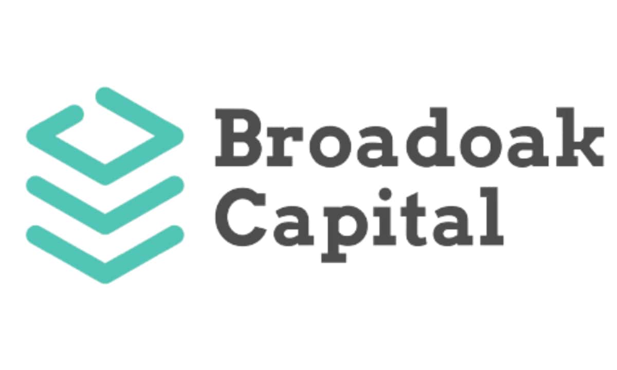 迅速解开复杂的外汇诈骗网：Broadoak Capital卓越的恢复服务”
