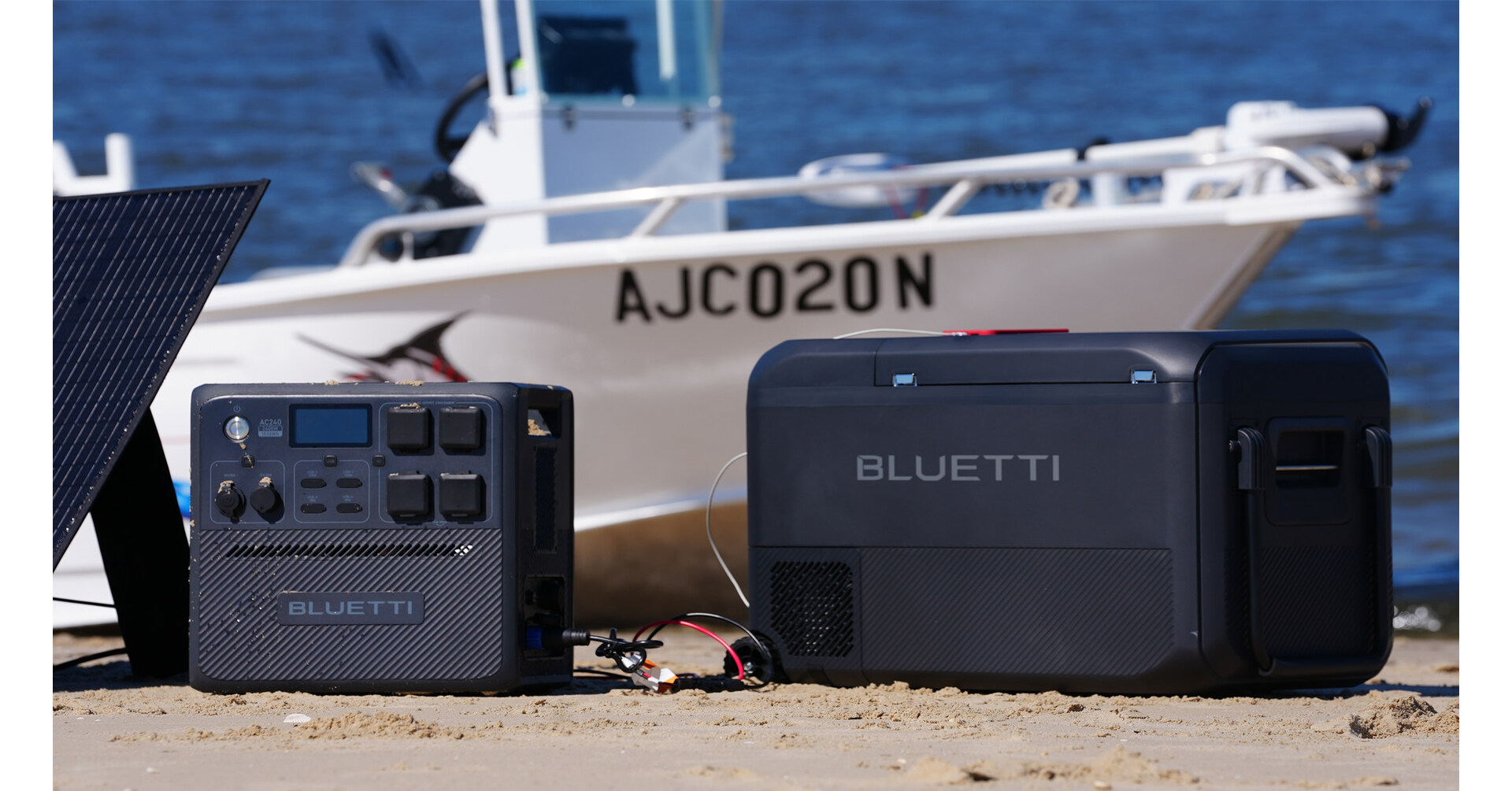 BLUETTI新型AC240 IP65防风雨便携式电站的功率超越极限