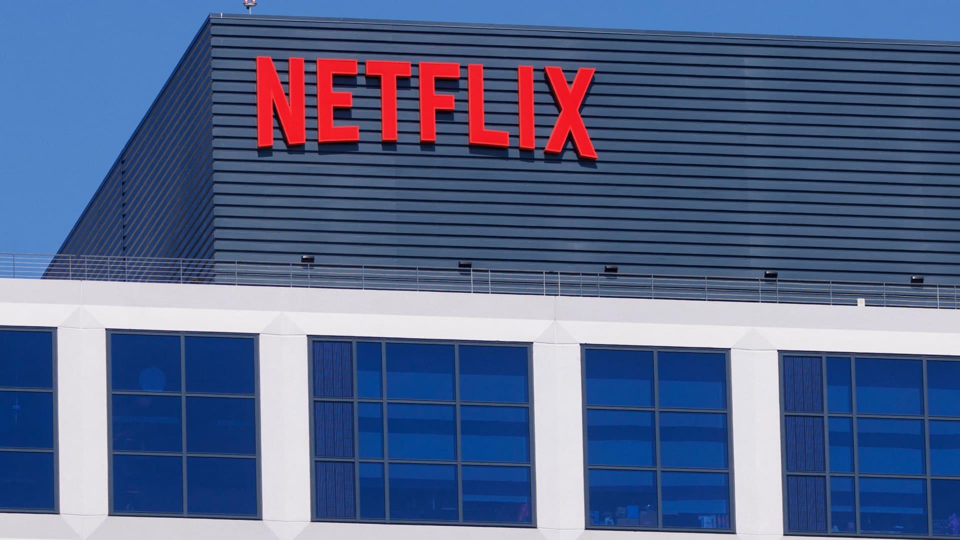 Netflix将在圣诞节播放NFL比赛三年图标