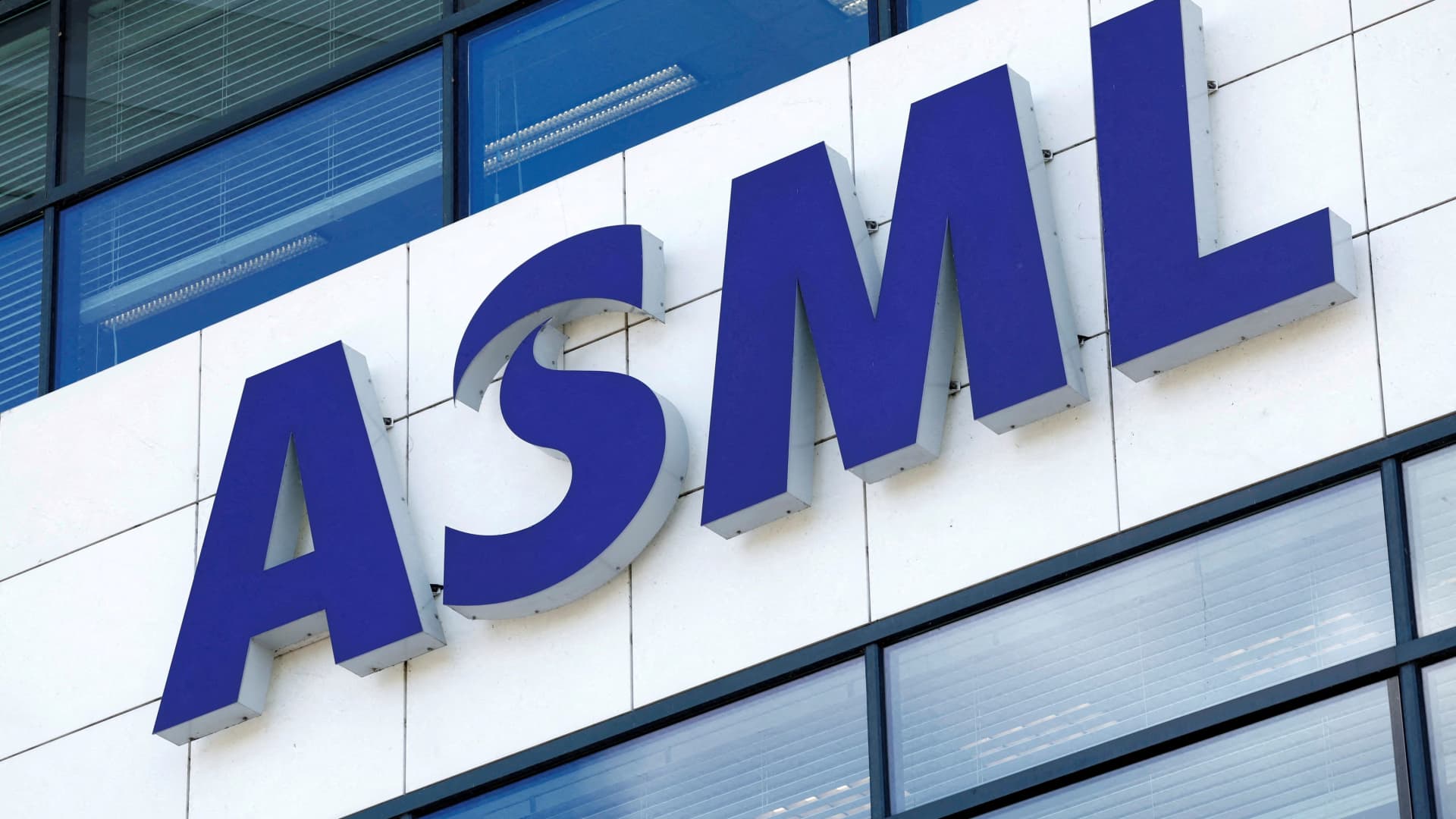 ASML，比利时Imec开放实验室测试最新芯片制造工具图标