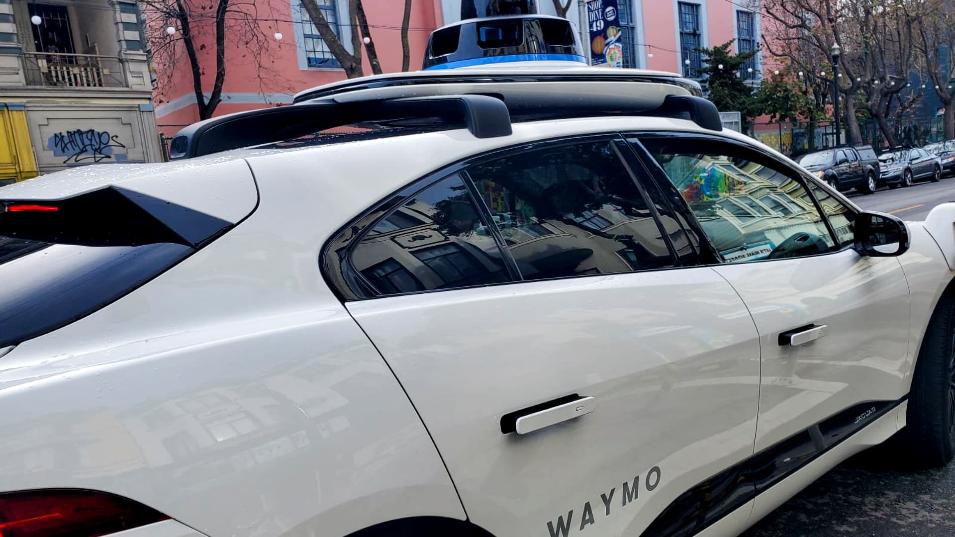 Waymo向所有旧金山用户开放robotaxi服务图标