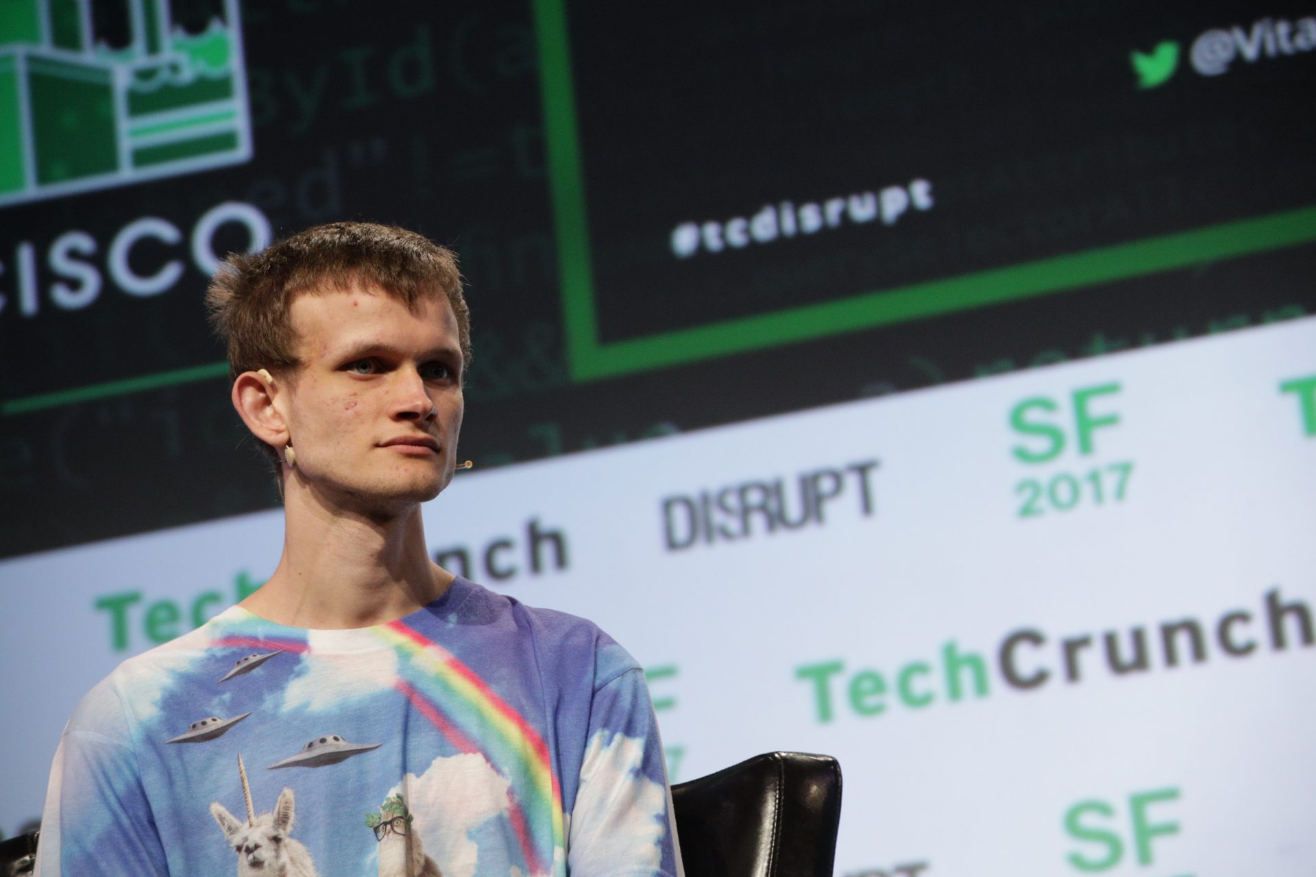 Vitalik Buterin深入以太坊并如何使其更强大图标