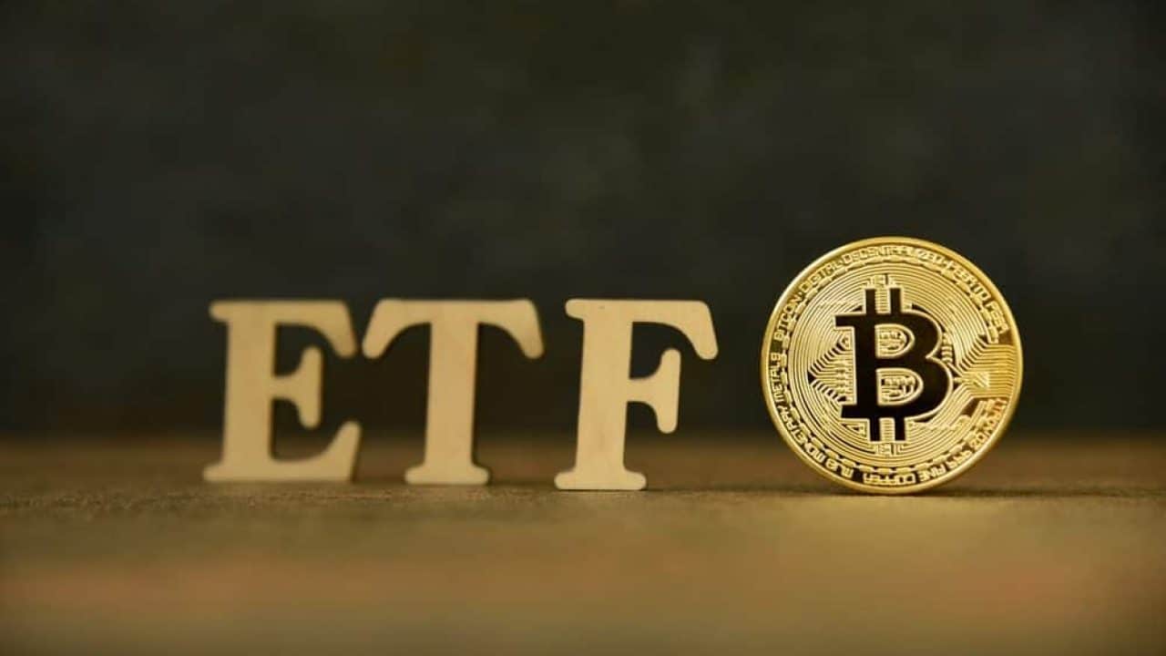 比特币鲸鱼在日本ETF审批热中押注巨大图标