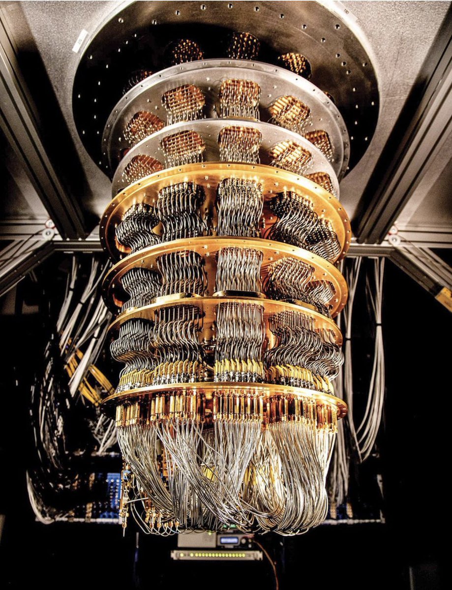 #quantumcomput对#Crypto的威胁有多严重？ 🤯🤯🤯

1。**破坏加密的风险**：量子计算机理论上可以破解加密货币（例如SHA-256）使用的加密算法，尤其是通过蛮横的私钥或破坏签名机制。如果技术成熟，则可能威胁到比特币和其他区块链的安全基金会。  

2。**尚无恐慌**：目前，量子计算仍处于早期阶段，并且其处理能力远远不足以攻击主要的加密货币。专家估计，构成真正的威胁至少需要10年或更长时间，因此现有的加密目前仍然是安全的。  

3。**抗量子硬币的兴起**：一些新的加密货币（例如QAN，IOTA）已开始测试耐量子 - 抗量子的加密方法（例如基于晶格的密码学）。将来，主流硬币可能被迫升级或有风险变得过时。  

4。**叉和升级**：如果量子计算成为真正的威胁，那么像比特币这样的加密货币可能会经历硬叉（通过社区投票），以采用抗量子抗性算法。但是，这可能引发辩论，类似于过去的叉子活动（例如比特币现金）。  

5。**长期共存**：量子计算也可以增强区块链（例如，优化智能合约或加快交易验证）。加密生态系统可能会适应而不是消失，但是安全规则可能会完全改变。

#cryptocurrency #cryptography #quantum #bitcoin