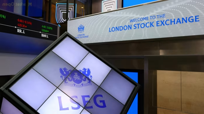 Breaking News: Following the lifting of the UK Financial Conduct Authority's (FCA) ban on cryptocurrency ETPs, BlackRock's #Bitcoin ETP has begun trading on the London Stock Exchange under the ticker IB1T.

This offering marks a milestone in providing UK investors with regulated access to Bitcoin.