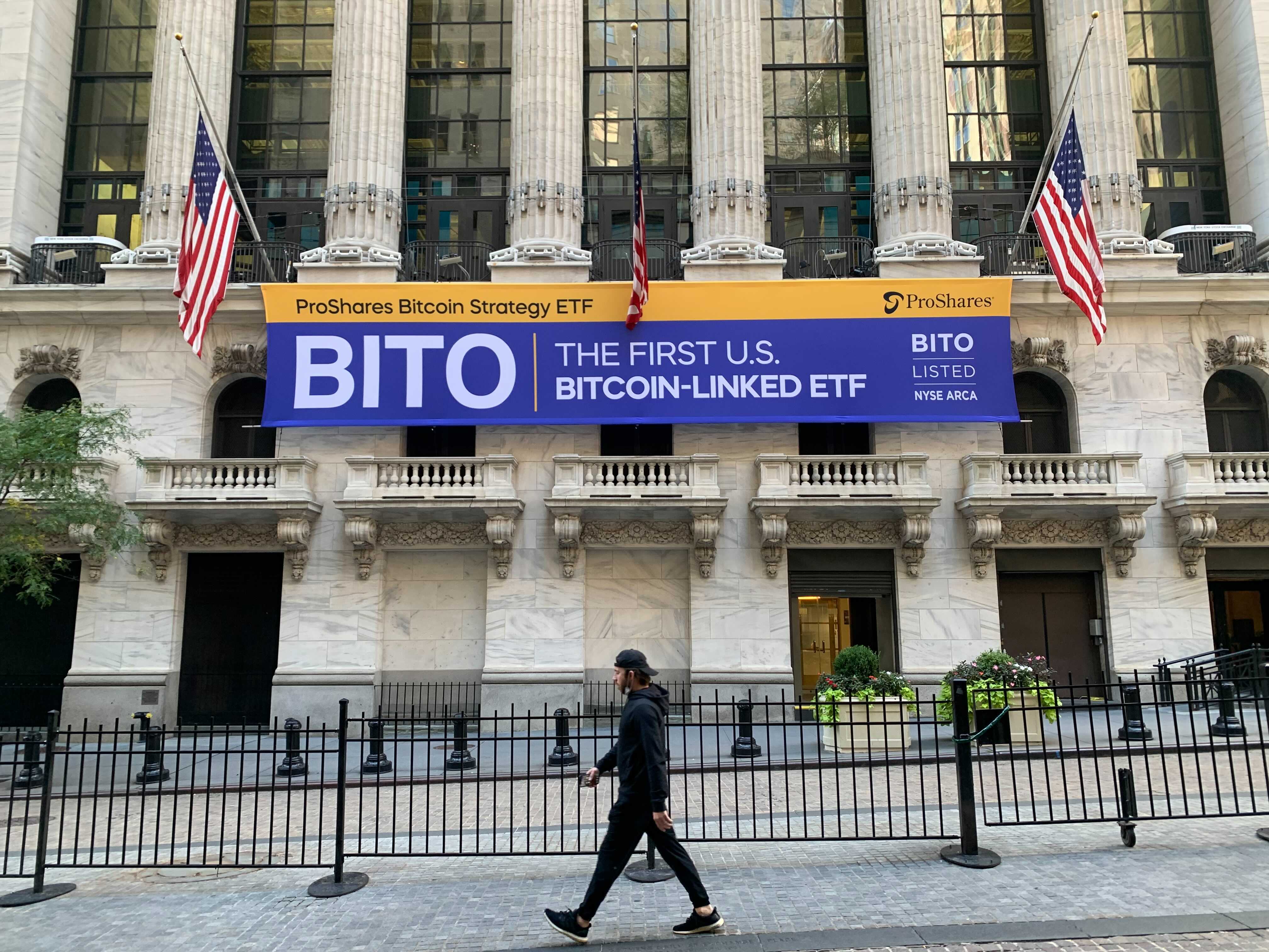 NYSE Lists Solana, Hedera, Litecoin Spot Crypto ETFs for Trading This Week