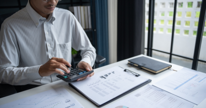 Amid Wall Street's jubilation, the real reason behind the cryptocurrency decline—a quiet correction

By Anndy Lian (October 28, 2025)

Against the backdrop of derivatives deleveraging, airdrop selling pressure, and shifting policy signals, the cryptocurrency market fell 1.24%, correcting after a strong rebound.