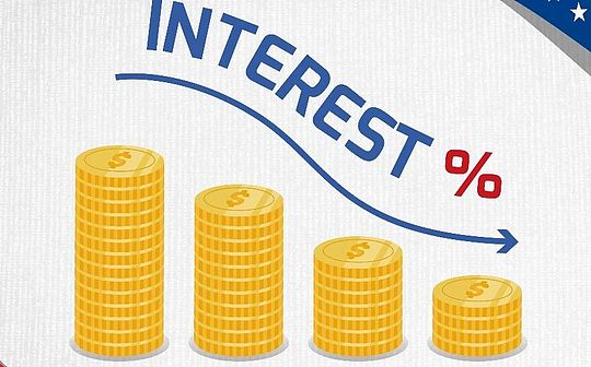 Why did the cryptocurrency market still crash despite the interest rate cut?