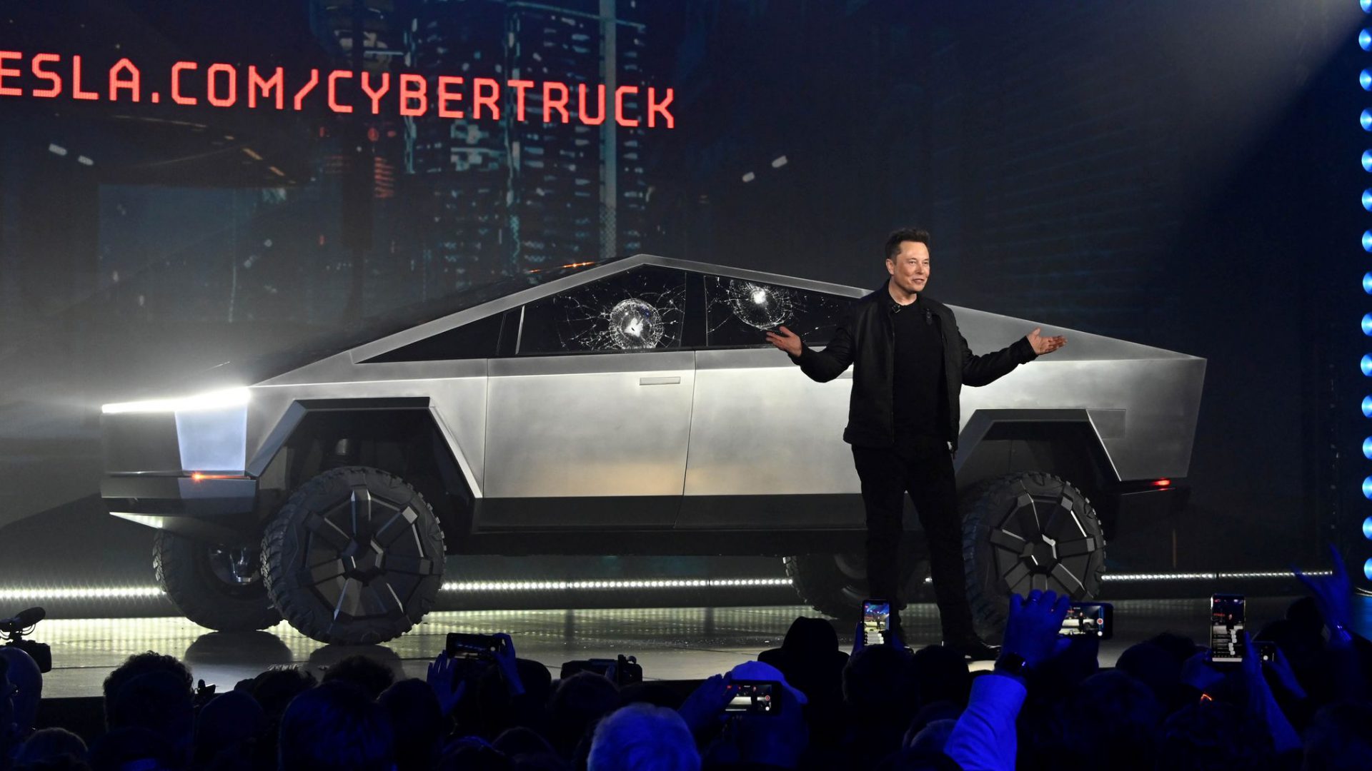 特斯拉（TSLA）股价上涨4%，此前Cybertruck项目负责人离职