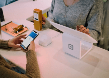 Square 为超过四百万家商户提供比特币支付服务。