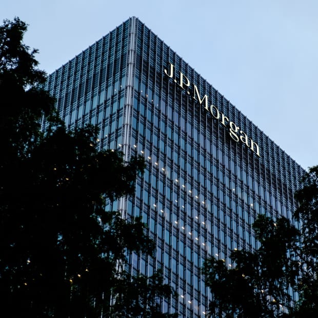 摩根大通就债务与GDP比率危机发出令人不寒而栗的警告，风险资产正遭受洗钱冲击