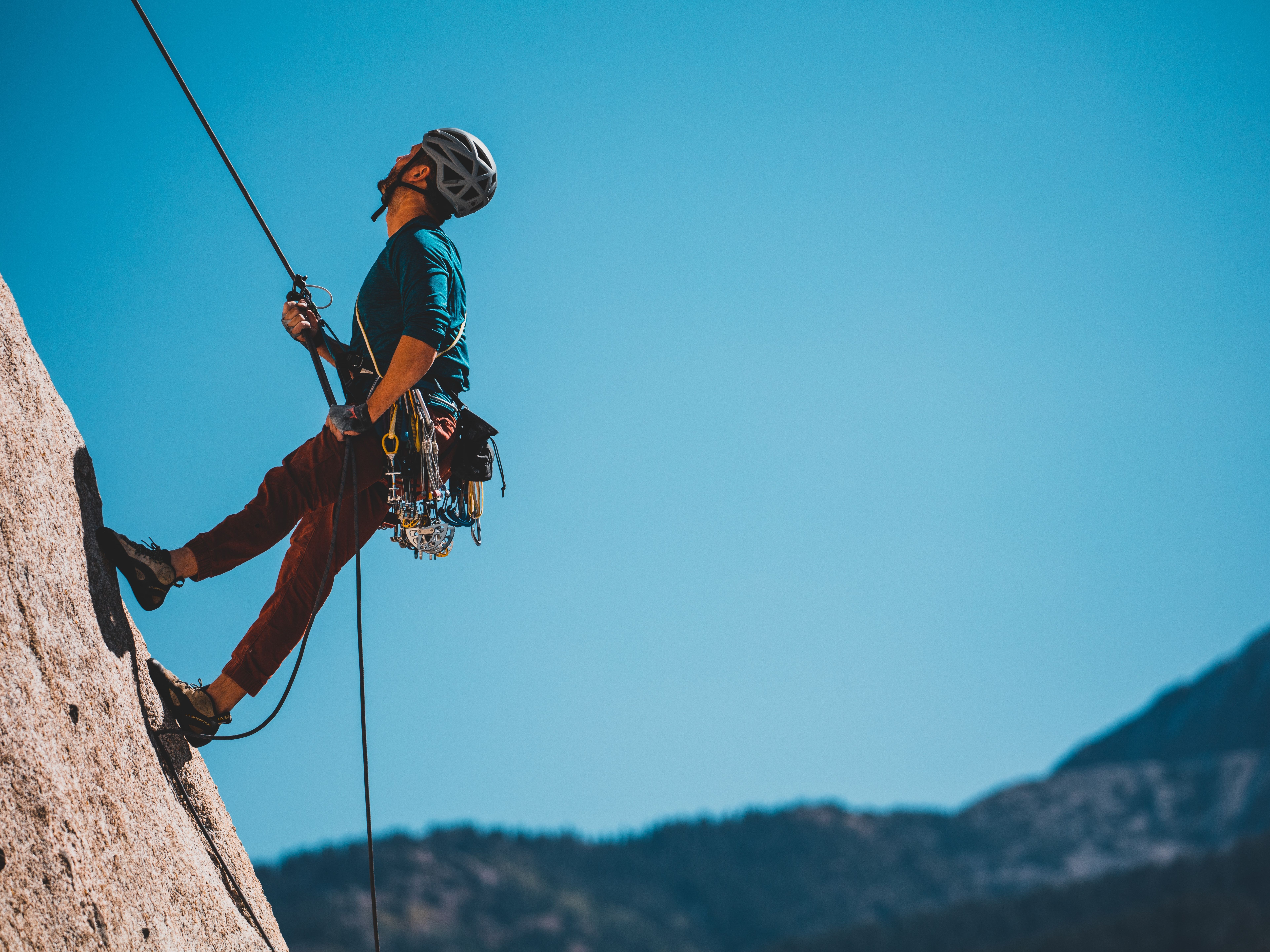 今日加密货币市场：比特币测试支撑位，波动性飙升，市场恐慌情绪蔓延