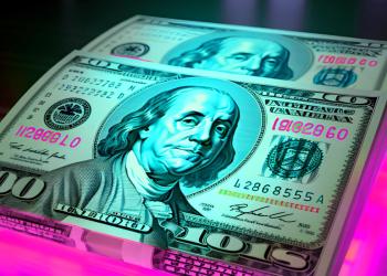 一家市值万亿美元的银行在被指控明知故犯协助诈骗犯后，向客户支付了3300万美元。