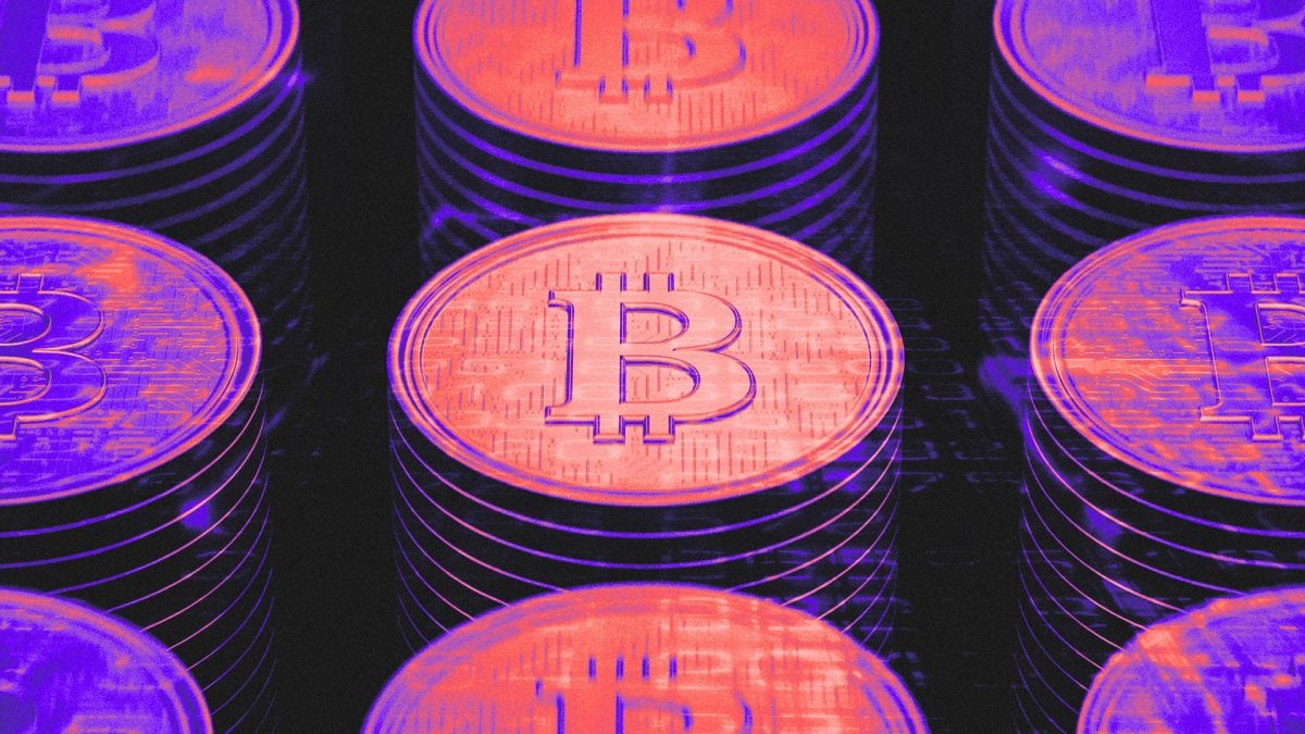 Spot bitcoin ETFs see $195 million exit, largest daily outflow in 2 weeks