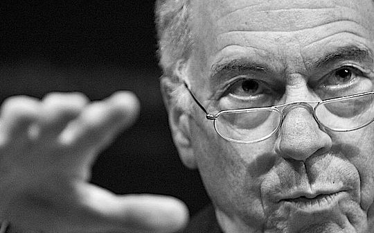 全球货币政策转折：美国再通胀、日元升值与携带交易