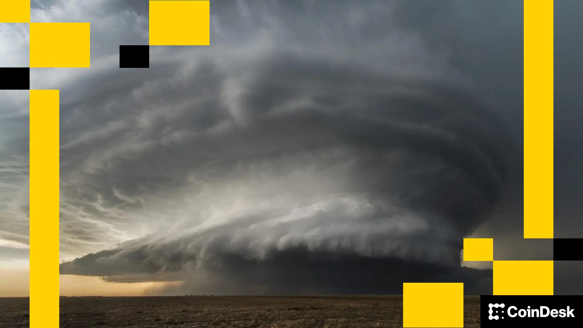 流动性不足与宏观压力下，比特币以太坊回调加剧