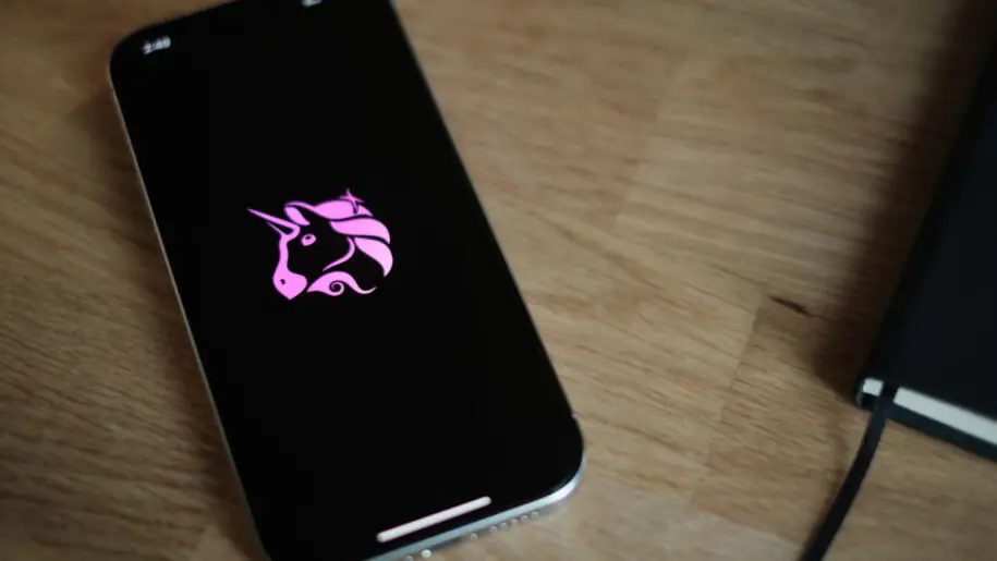 Uniswap在投票获得近乎全票支持后，即将做出具有里程碑意义的治理决定。