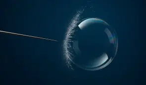 经济学家警告：持续二十年的超级泡沫将于2026年破裂