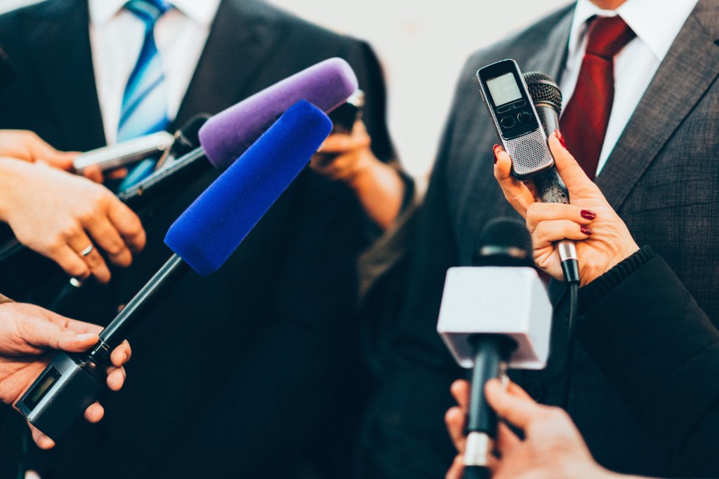 Vance's warning sparks speculation; White House denies US consideration of using nuclear weapons against Iran.