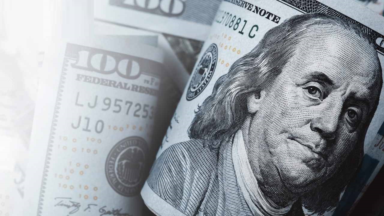 IMF Confirms Dollar Still King as Safe Haven Amid Global Chaos