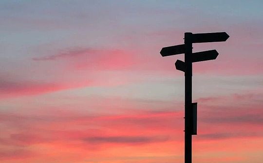 加密市场的十字路口：ETF 退潮、杠杆清洗与流动性枯竭