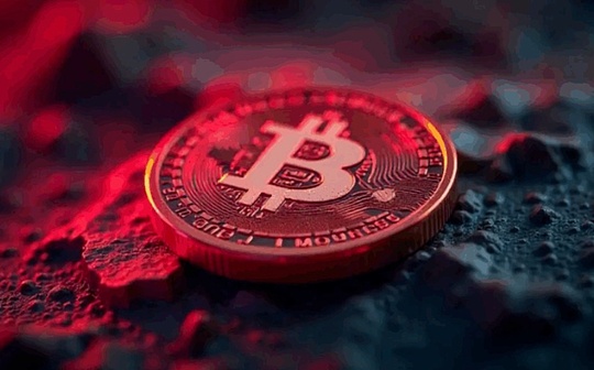 比特币市场面临关键考验：三大信号预示未来走向